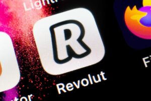 „Revolut“ prieš „Banco Santander“: mūšis už JAV neobankinystę